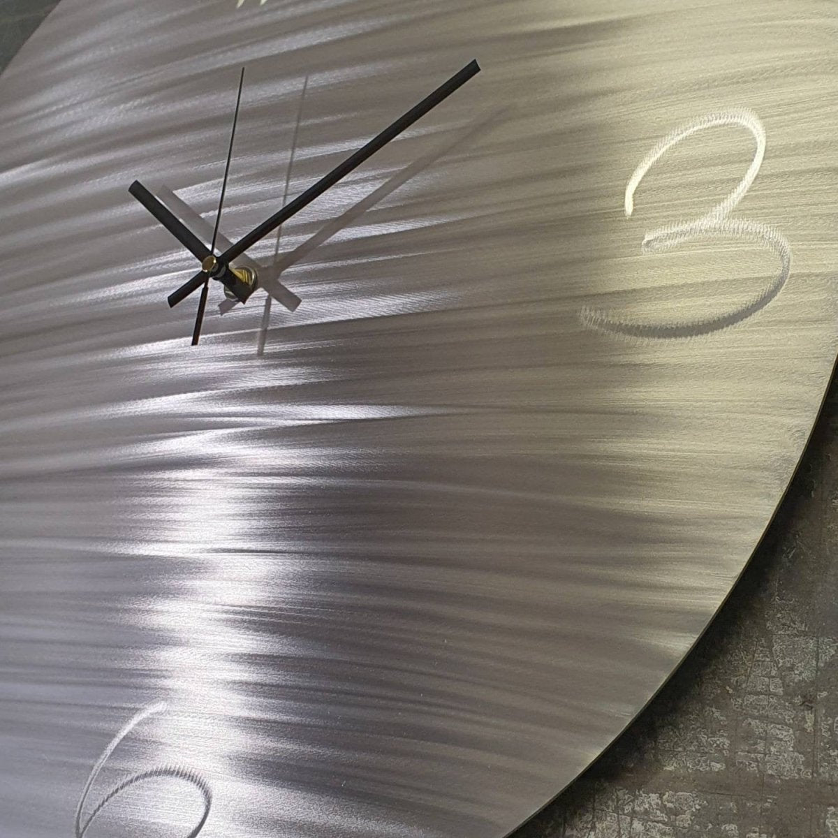 Modern Large Metal Wall Clock – Minimalist Silver Wall Art & Unique Home Decor Gift - Modern Elements Metal Art - ME64U68H