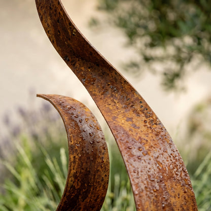 Rustic Sculpture: Manifest