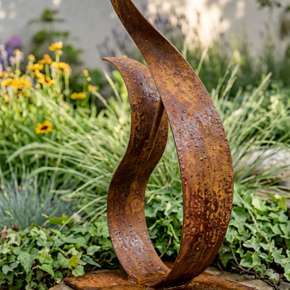 Rustic Sculpture: Manifest