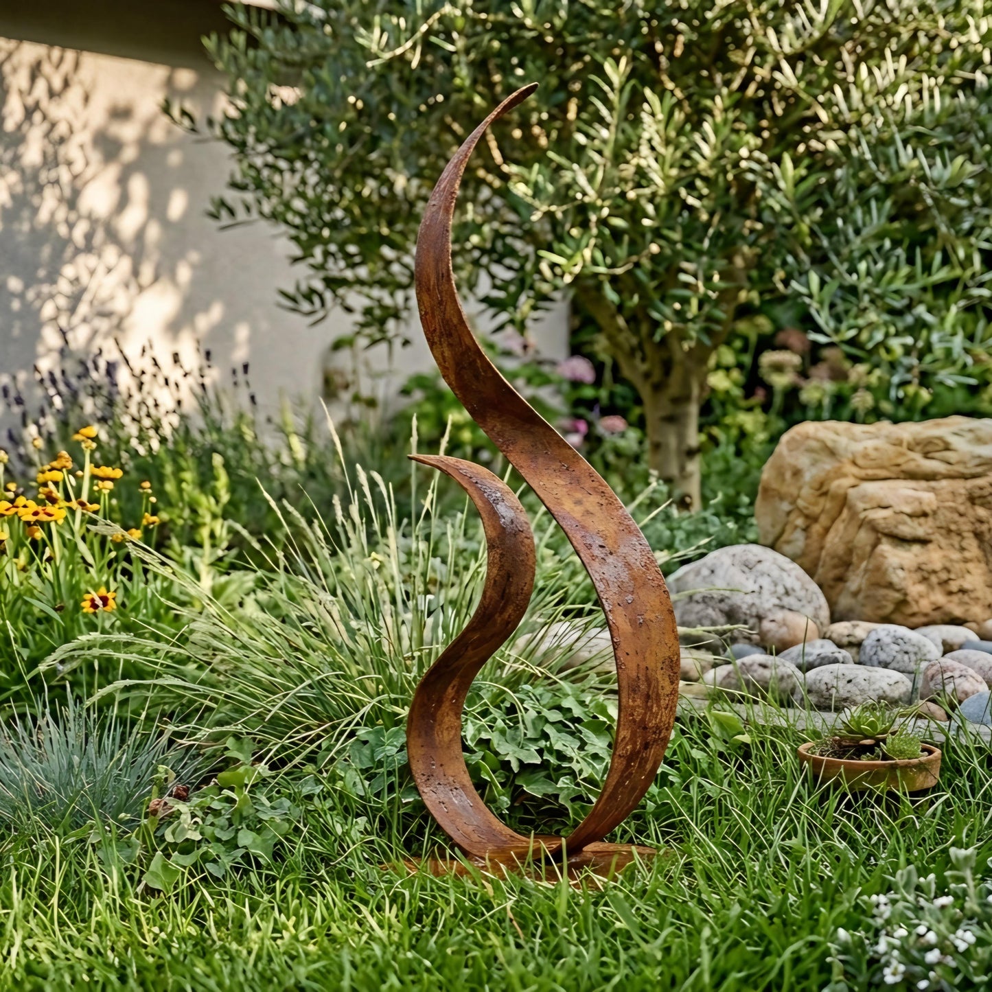 Rustic Sculpture: Manifest